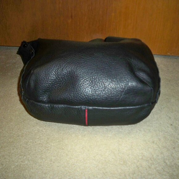 Hammitt Tom Black Pebbled Leather Handbag with Gunmetal Hardware $525, EUC!! - Picture 3 of 4